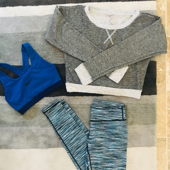 Gray Cropped Sweatshirt - Picture 6 of 7